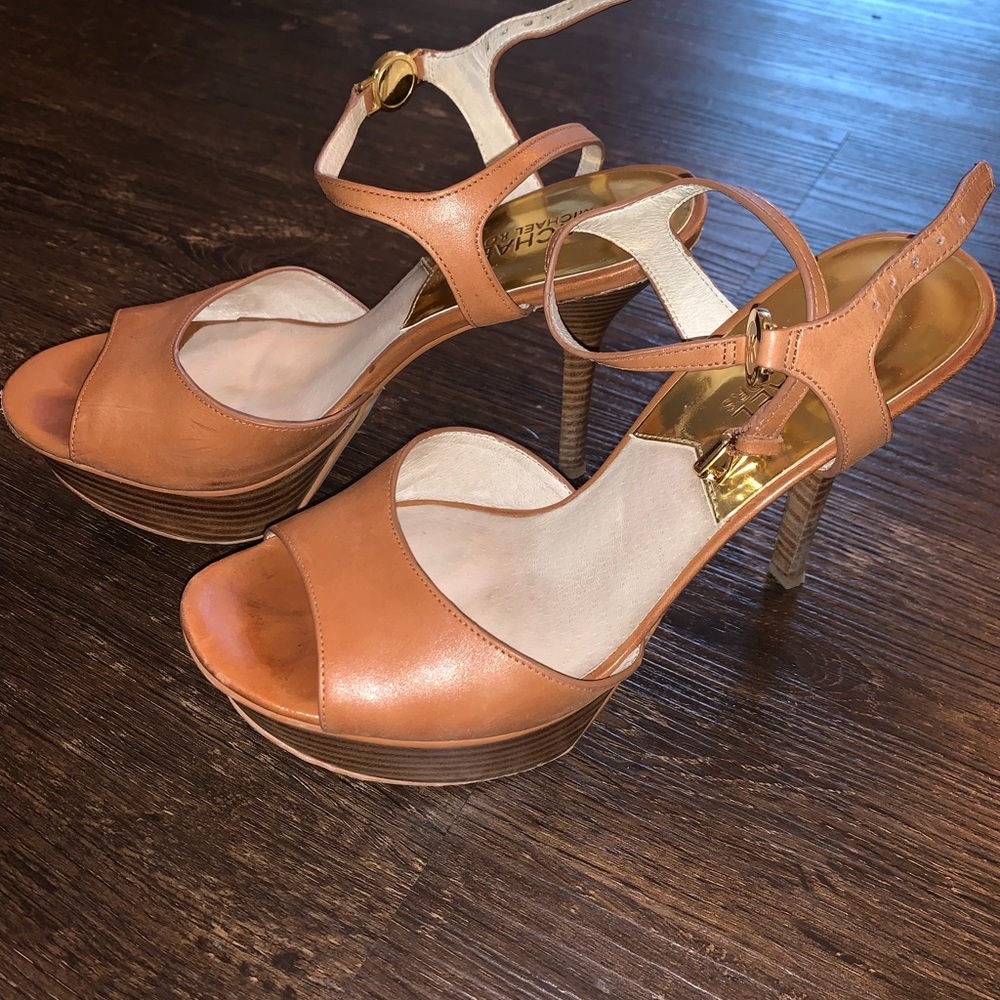 Brown leather micheal Kors heels